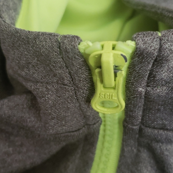 Like new Oshkosh kids zip up hoodie - Picture 3 of 5